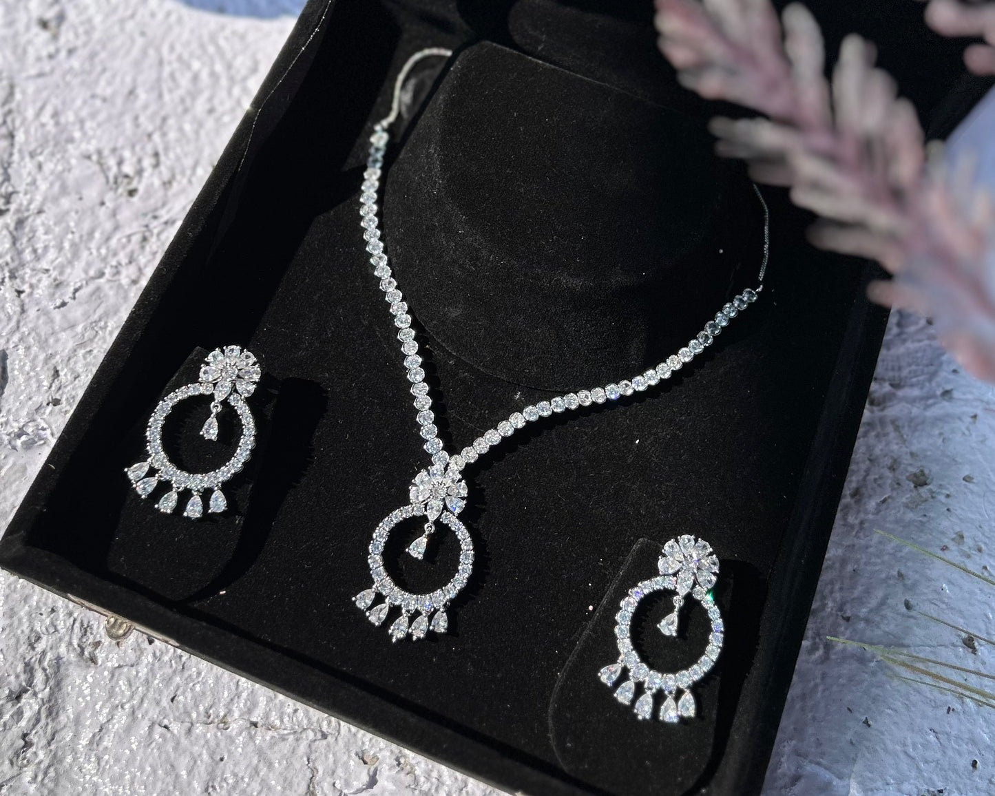 Circle American Diamond Studded Necklace Set